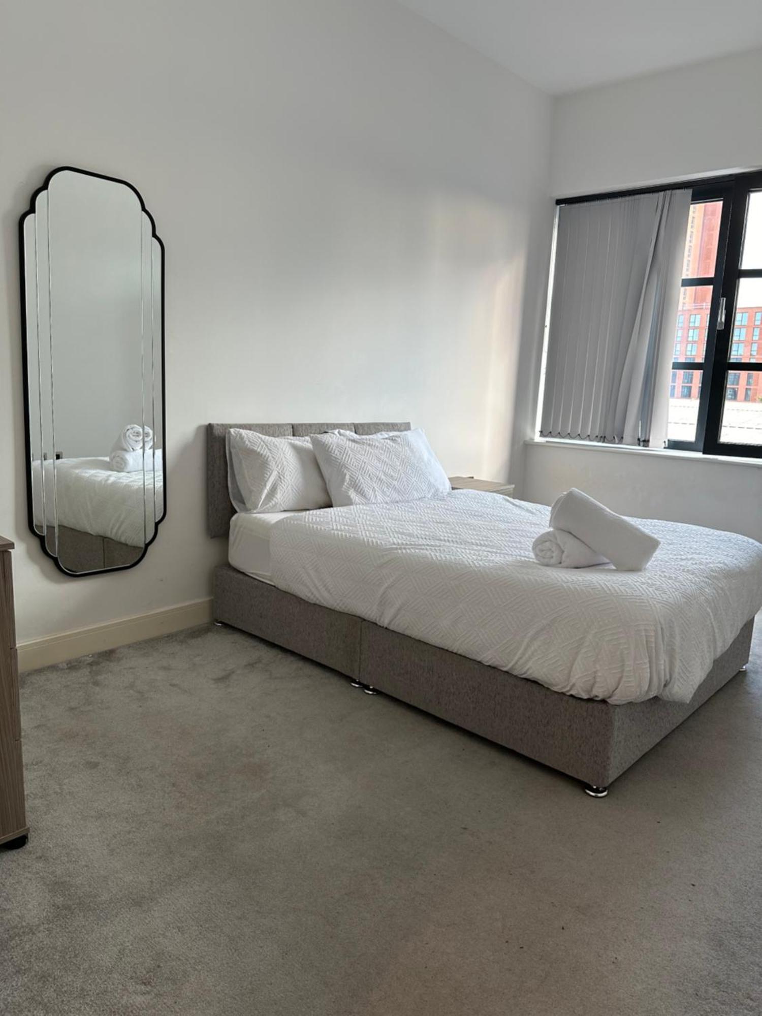 Self Check In 2 Bedroom Apartment *