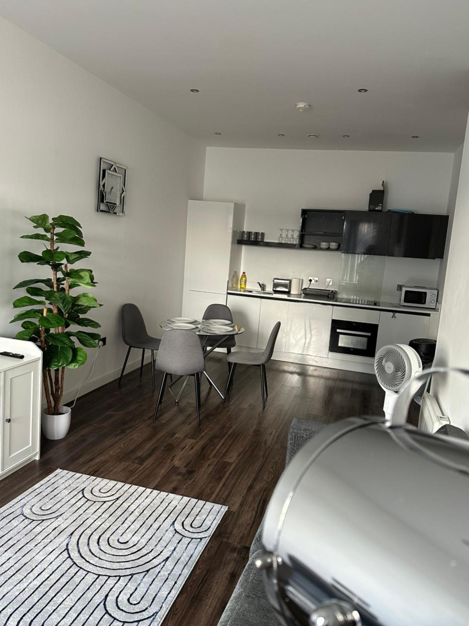 Apartment Self Check In 2 Bedroom