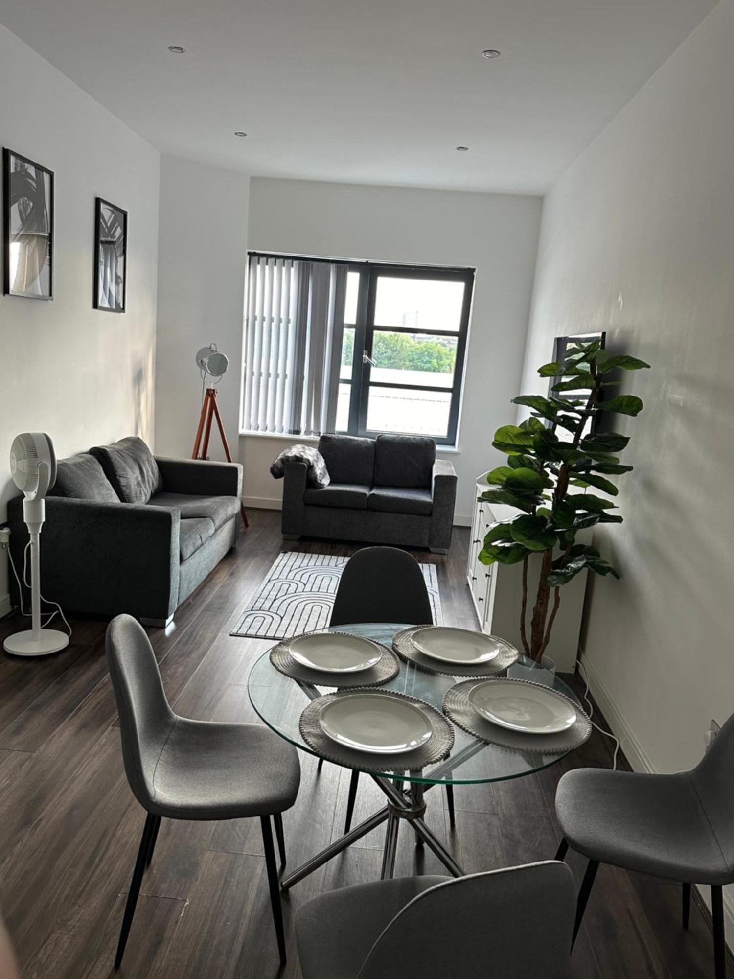 Apartment Self Check In 2 Bedroom Birmingham